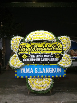 Papan Bunga Duka di Urei Faisei